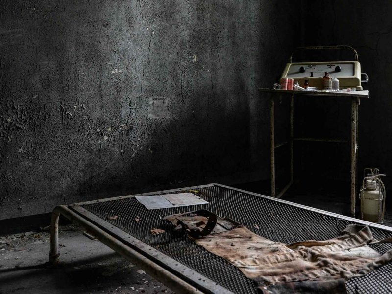 Il dolore che rimane, Art of Decay di Andrea Meloni. Urbex, manicomio abbandonato in Piemonte, Italia