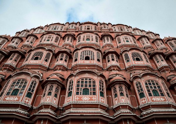 Il bellissimo Hawa Mahal noto come palazzo dei venti a Jaipur
